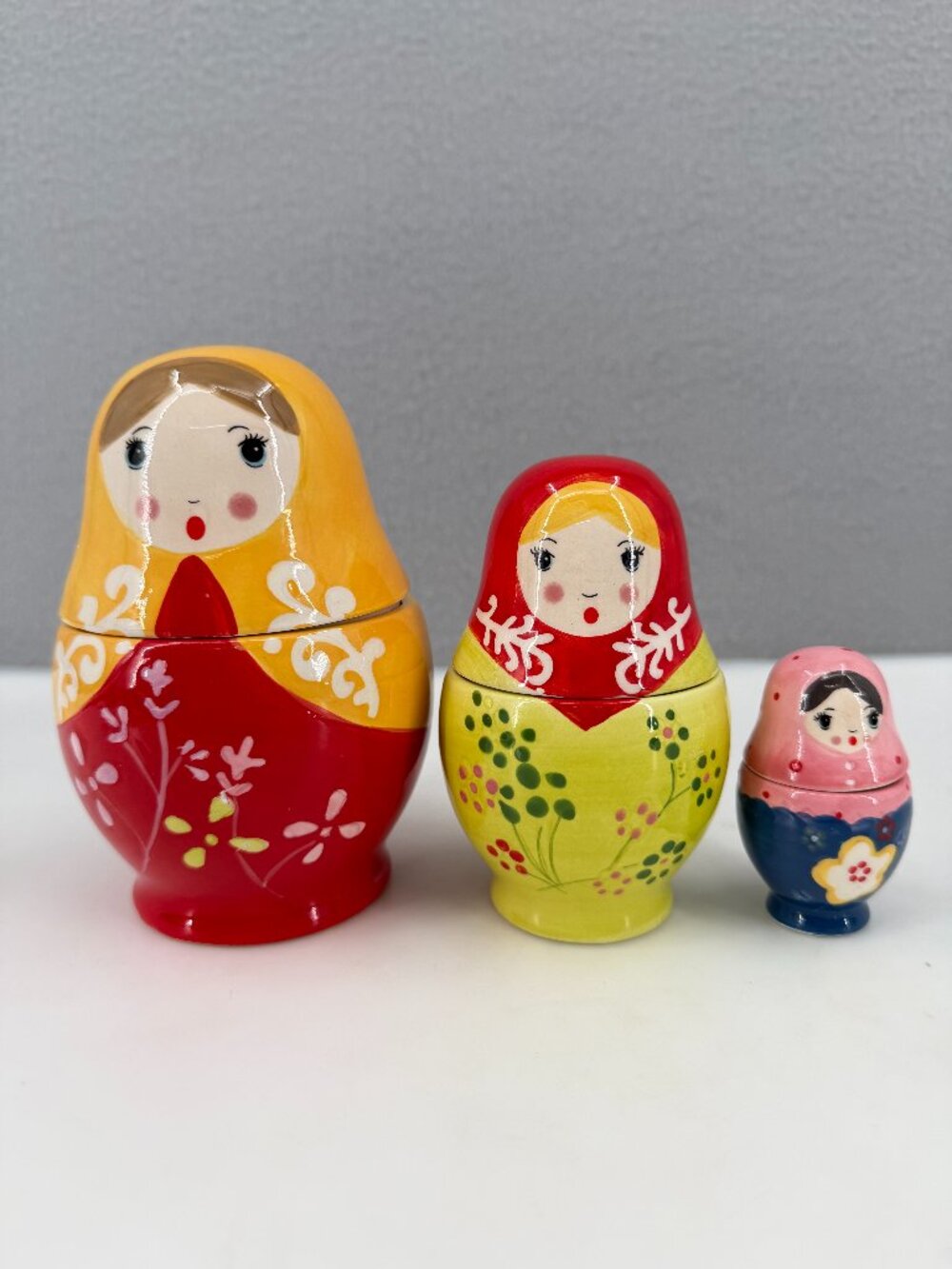 World Market Ceramic Russian Nesting Dolls SET OF 3 Measuring Cups 6 Pieces